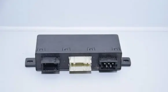 BMW 5 E39 Door control unit/module 8377601