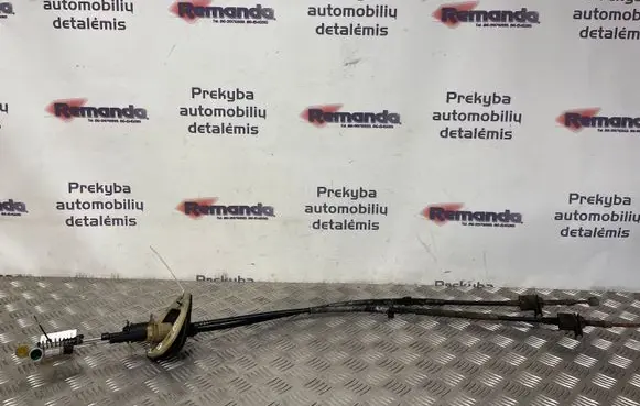 Gear shift cable linkage