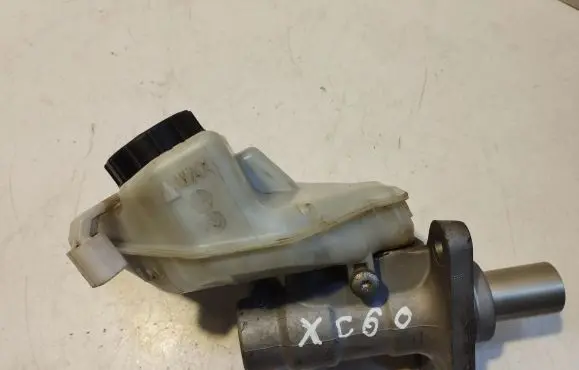 Volvo XC60 Master brake cylinder 03350885561 03350885571