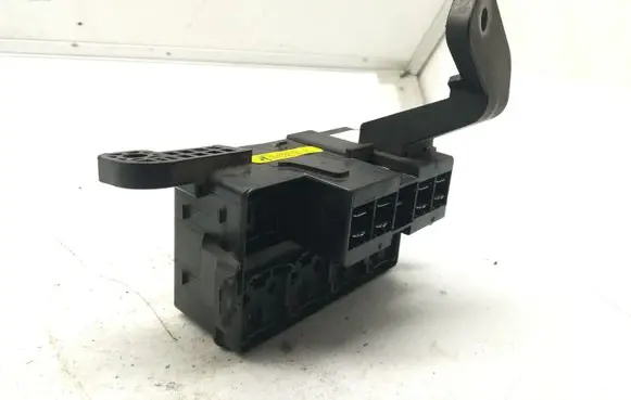 Hyundai Santa Fe Fuse module N914262B32400