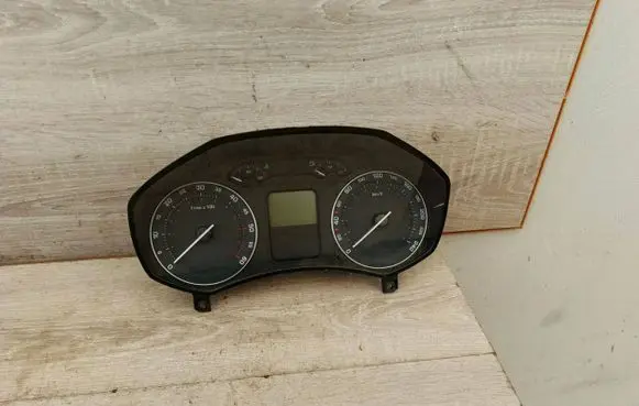 Skoda Octavia Mk2 (1Z) Speedometer (instrument cluster) 1Z0920802D