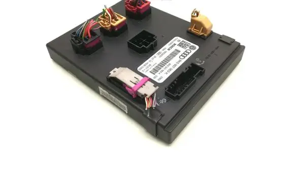 Audi A4 S4 B8 8K Comfort/convenience module 8K0907063K 06029001 F005V00855
