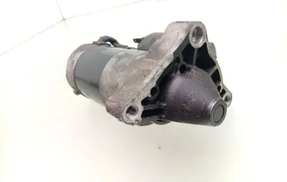 Peugeot 406 Starter motor M001T80081