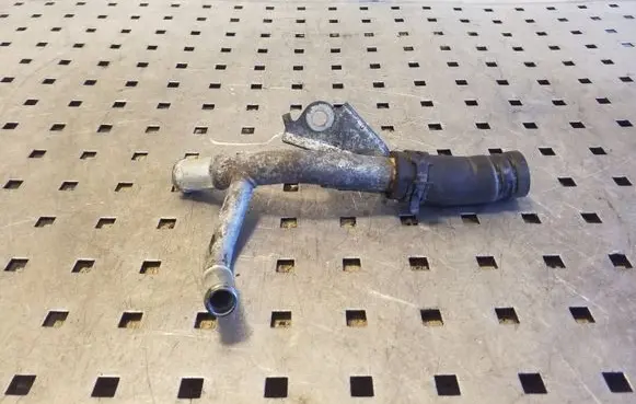 Nissan X-Trail T31 Engine coolant pipe/hose