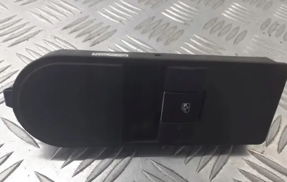 Opel Zafira B Quarter vent window switch 13228709