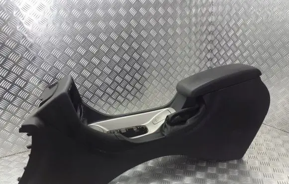 Citroen C5 Rear seat armrest 9682469877