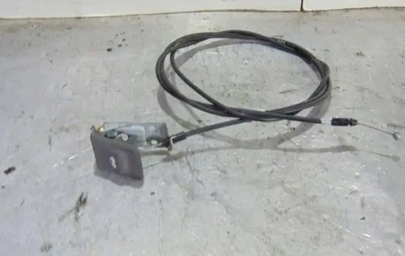 Hyundai Terracan Engine bonnet/hood lock release cable 