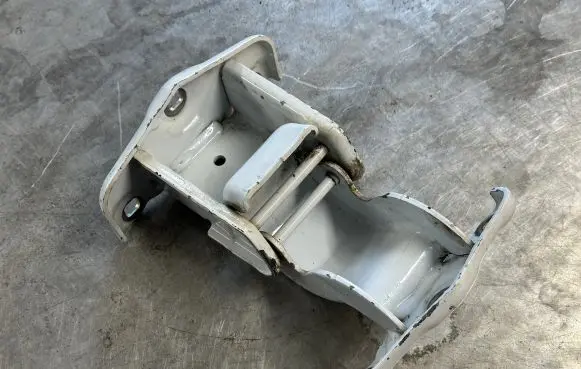Renault Trafic III (X82) Loading door upper hinge 44009592R 944009592R