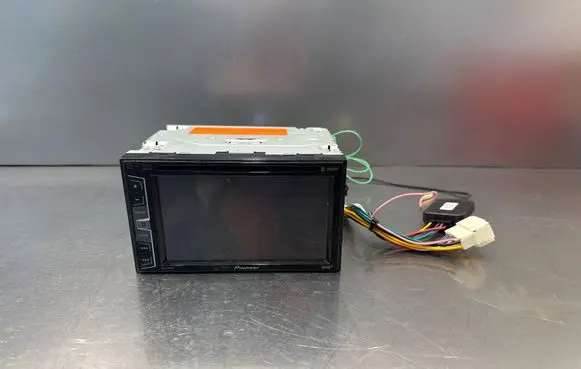 Suzuki Grand Vitara II Radio/CD/DVD/GPS head unit AVHX490DAB 10R040543