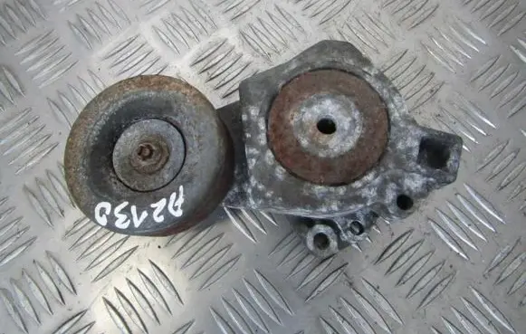 Mitsubishi Pajero Generator/alternator belt tensioner JX07