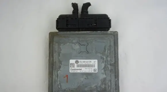 Volkswagen Golf VI Engine control unit/module 03L906023DR 5WP42637AA