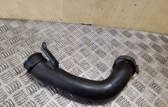 Volvo XC70 Intercooler hose/pipe 30741667
