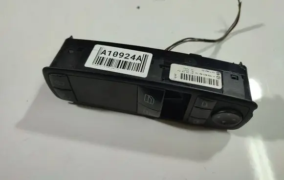 Mercedes-Benz A W169 Electric window control switch A1698206410