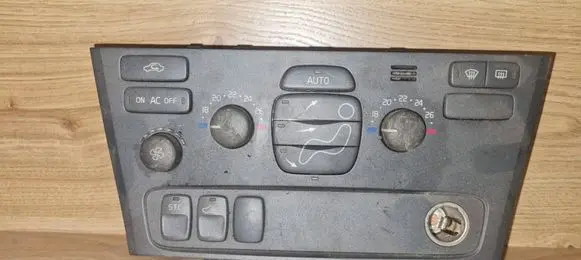 Volvo V70 Climate control unit 9452369