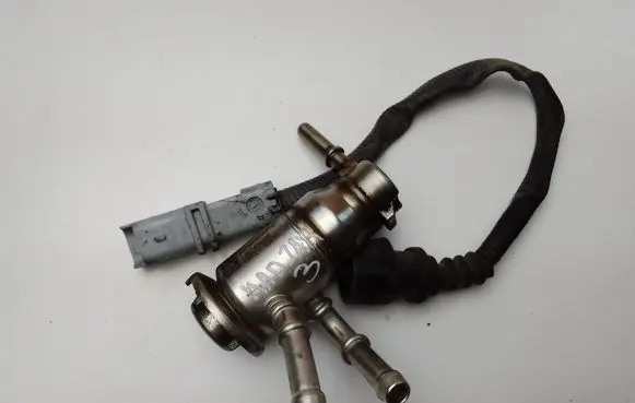Renault Kadjar AdBlue injector 208995377R