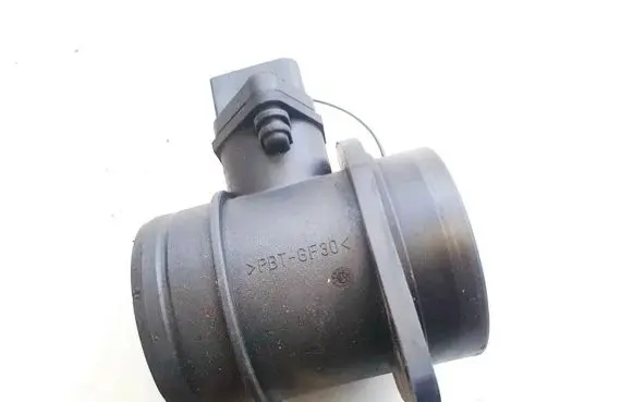 Skoda Octavia Mk2 (1Z) Mass air flow meter 0281002531 038906461b
