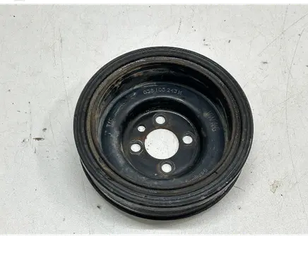 Volkswagen Touran II Crankshaft pulley 038105243M