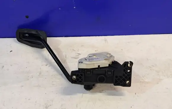 Volvo XC90 Accelerator throttle pedal 30683521