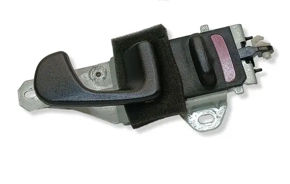 Mitsubishi 3000 GT Front door interior handle 