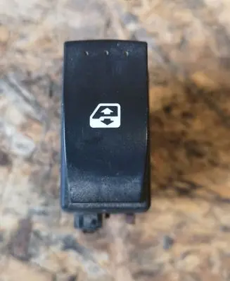 Renault Laguna II Electric window control switch 002448B