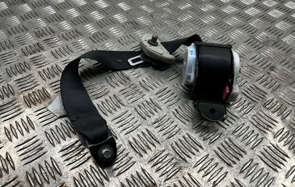 Subaru Outback Rear seatbelt TKAH0ES147 I000032 E40538131