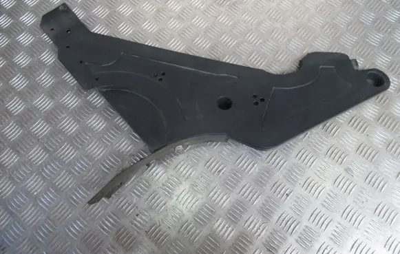 BMW 6 F12 F13 Engine splash shield/under tray 80557878055788