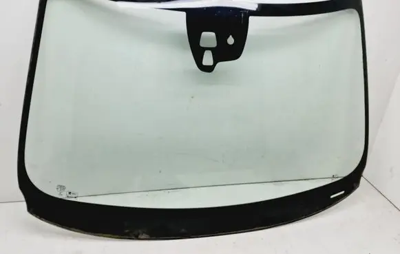 Volvo S60 Front windscreen/windshield window 