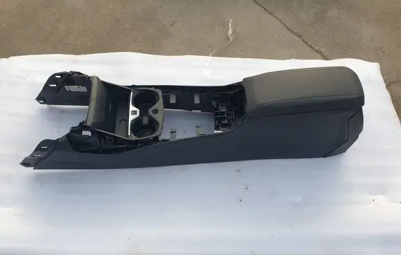 BMW 1 F40 Armrest 6839340 5940727 MK2886113