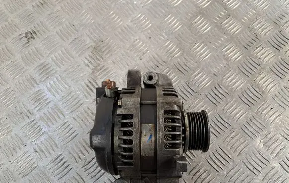 Toyota Corolla Verso AR10 Generator/alternator 270600G011