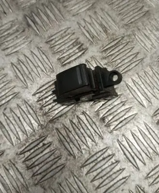 Nissan Primera Electric window control switch 25411AV600