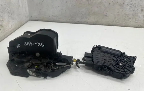 BMW X6 M Front door lock 7167582 704890V 491817
