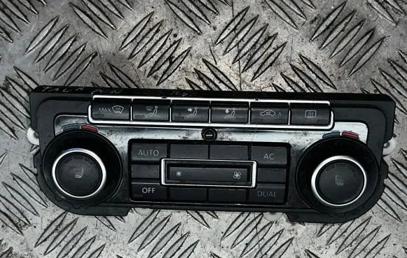 Volkswagen Touran II Climate control unit 5K0907044E 5HB00974681 5HB0097460