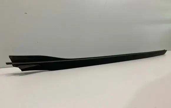 Windshield trim