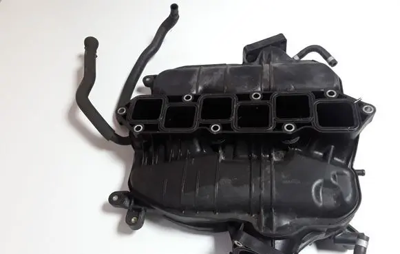 Infiniti G37 Intake manifold 0208