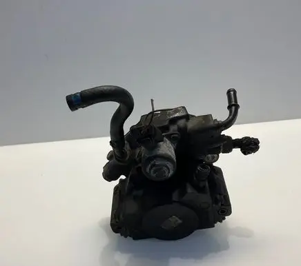Mercedes-Benz E W212 Fuel injection high pressure pump A6510702701 6510702701
