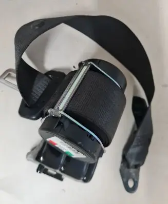 Opel Astra J Front seatbelt 616569200C