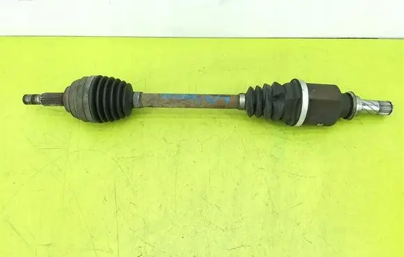 Renault Clio III Front driveshaft