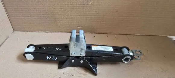 Suzuki Ignis Lift Jack 8991086G10 8991086G00