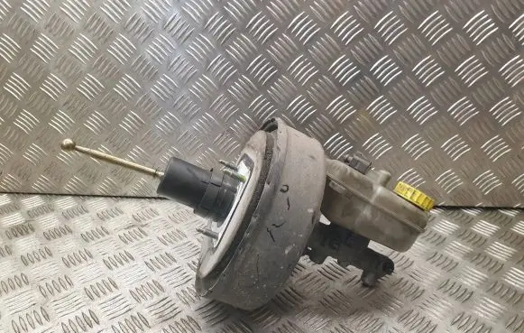 Volkswagen Polo Brake booster