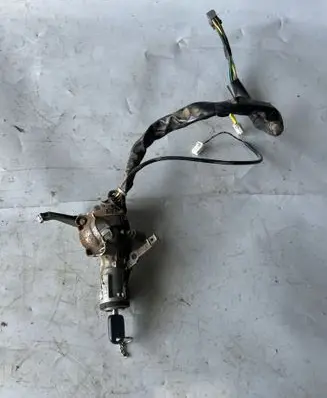 Suzuki Grand Vitara I Ignition lock 3712068D00 3712068D0 SLS9