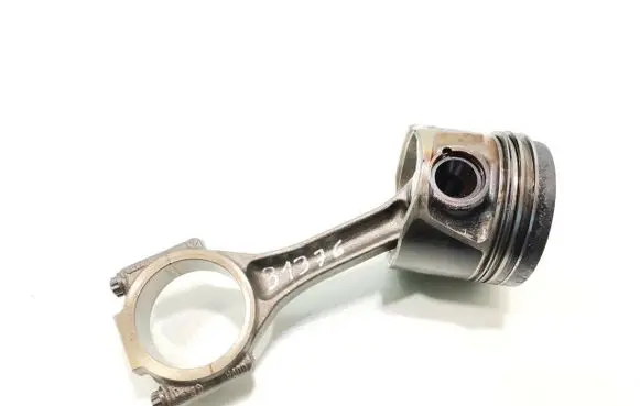 Volkswagen PASSAT B6 Piston with connecting rod 