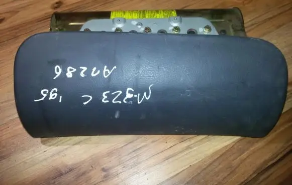 Mazda 323 Passenger airbag UT1230103