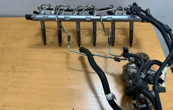 BMW X5 E70 Fuel injection system set 0445117030 0445010638 7823461