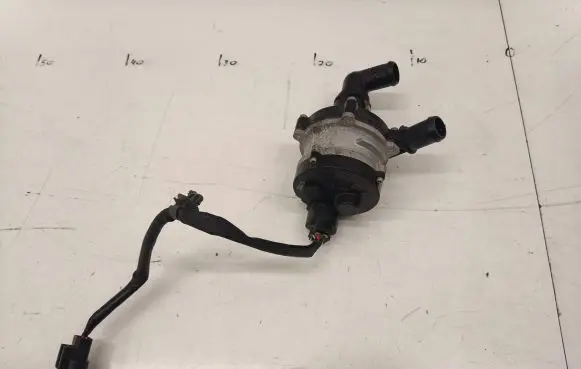 Hyundai Kona I Electric auxiliary coolant/water pump 2510003HZ1