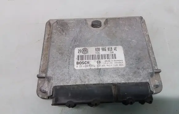 Volkswagen Golf IV Engine control unit/module 038906018AE