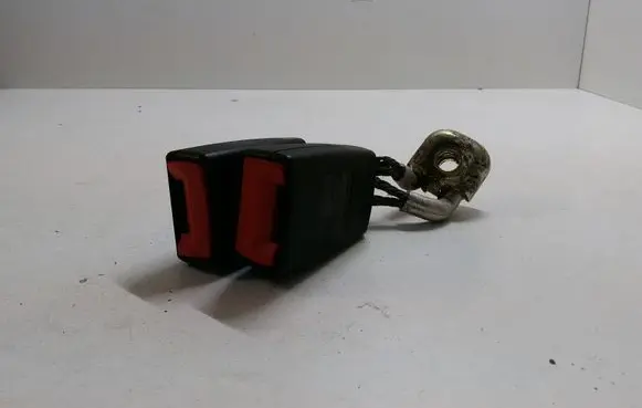 Volkswagen Golf V Rear seatbelt buckle 1K0857739D