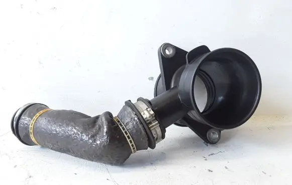 Volvo S60 Breather hose/pipe 9C623
