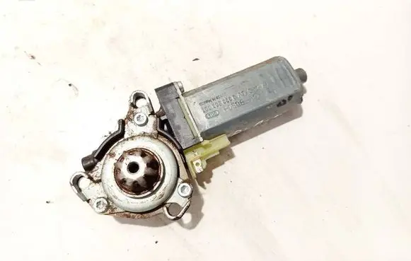 Mercedes-Benz ML W164 Seat adjustment motor 0390203001