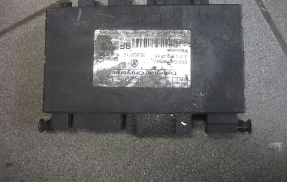 Mercedes-Benz E W211 Seat control module A2118704585