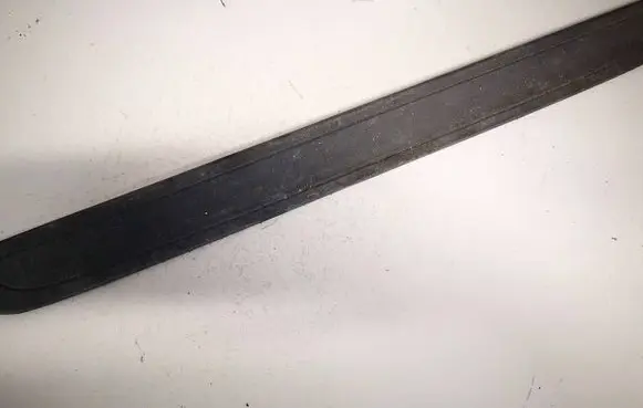 Front sill trim cover